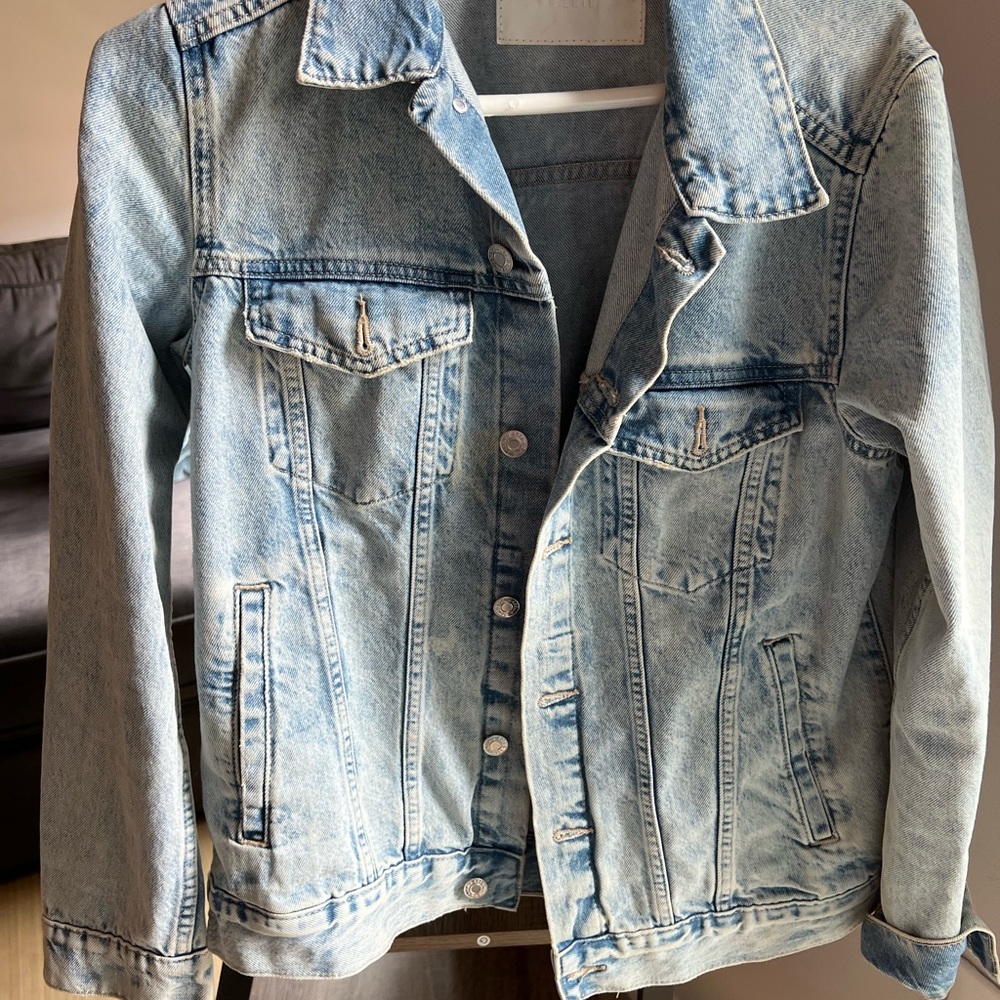 H and M jean jacket size US 8 (I’m 5’4” 130 pounds for reference)